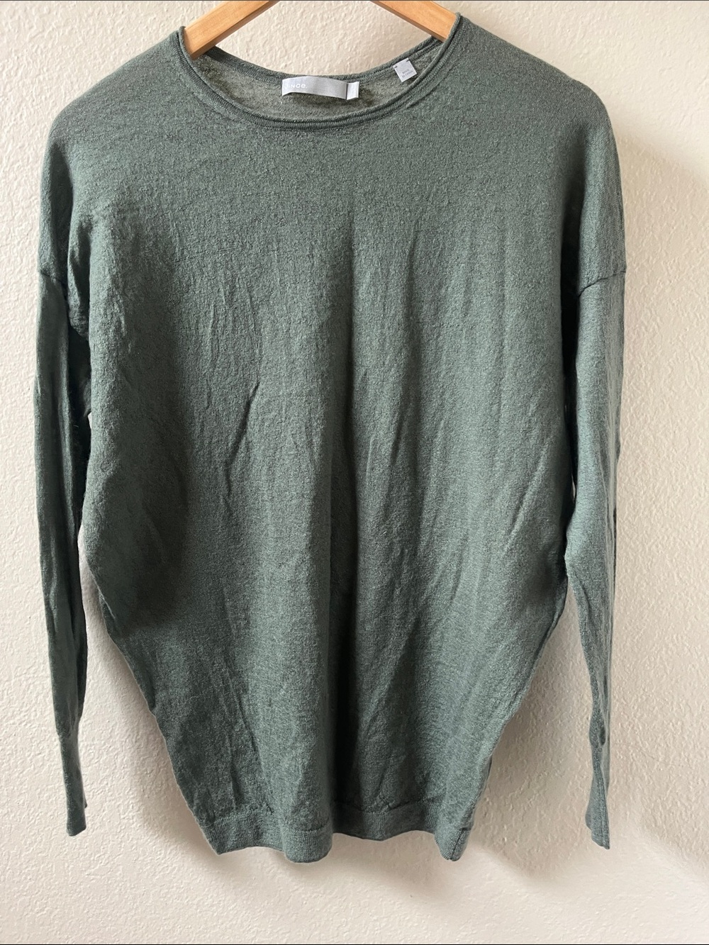 Vince 100% cashmere Knitted Sweater Size S